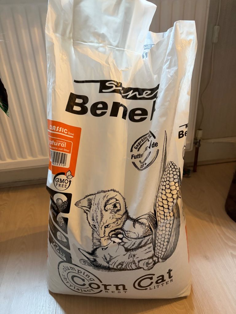 Super Benek corn cat litter
