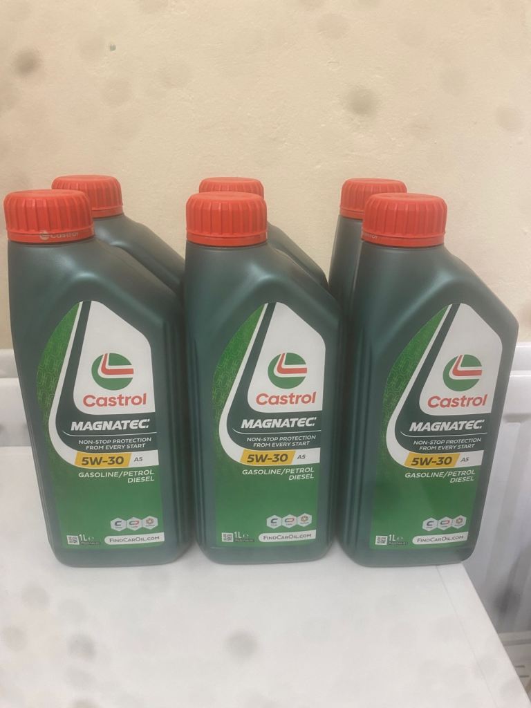 Castrol magnatec car engine oil 6 x 1 litre bottles. BARGAIN PRICE 