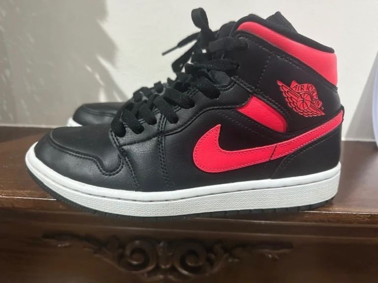 Nike Jordan 1 Mid Black/siren Red Trainers – UK 6, Good Condition