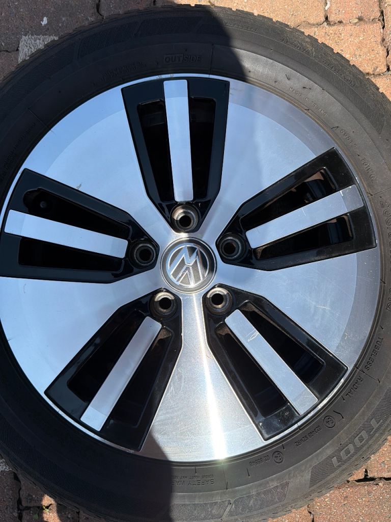 4 Volkswagen Alloys and Tyres 205/55R16