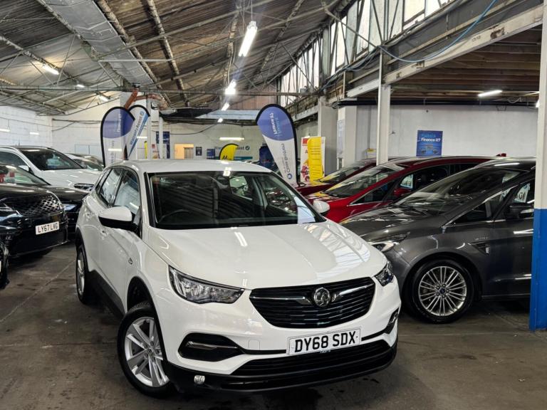 2018 Vauxhall Grandland X 1.2 Turbo SE SUV 5dr Petrol Manual Euro 6 (s/s) (130 ps) HATCHBACK Petr...