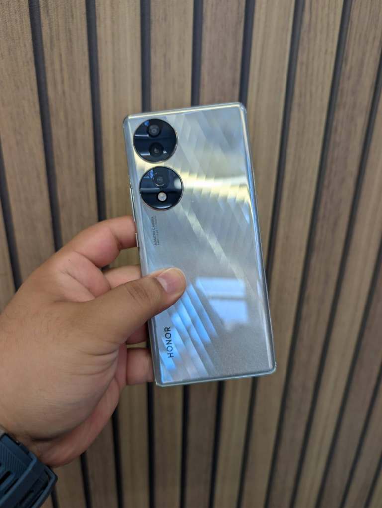 Honor 70 128GB 5G Silver Dual Sim Android Any Sim Old Trafford Manchester M169NF