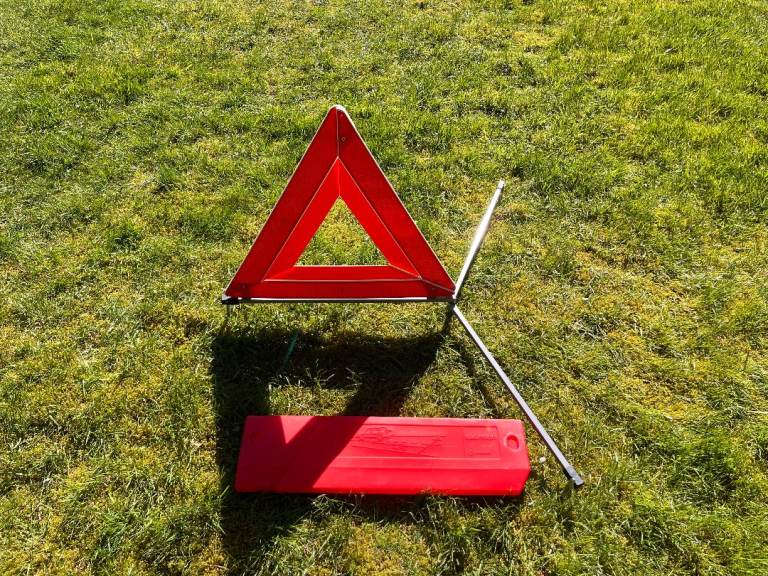 Halfords Foldable Emergency Warning Triangle