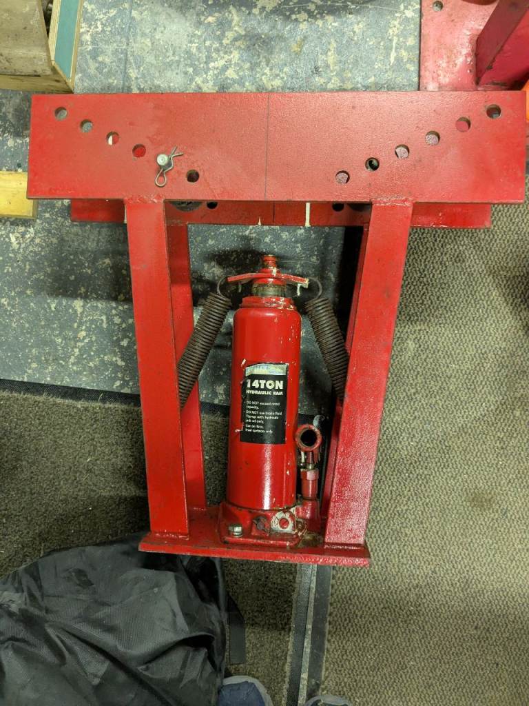 Sealey 14 ton hydraulic bending machine 