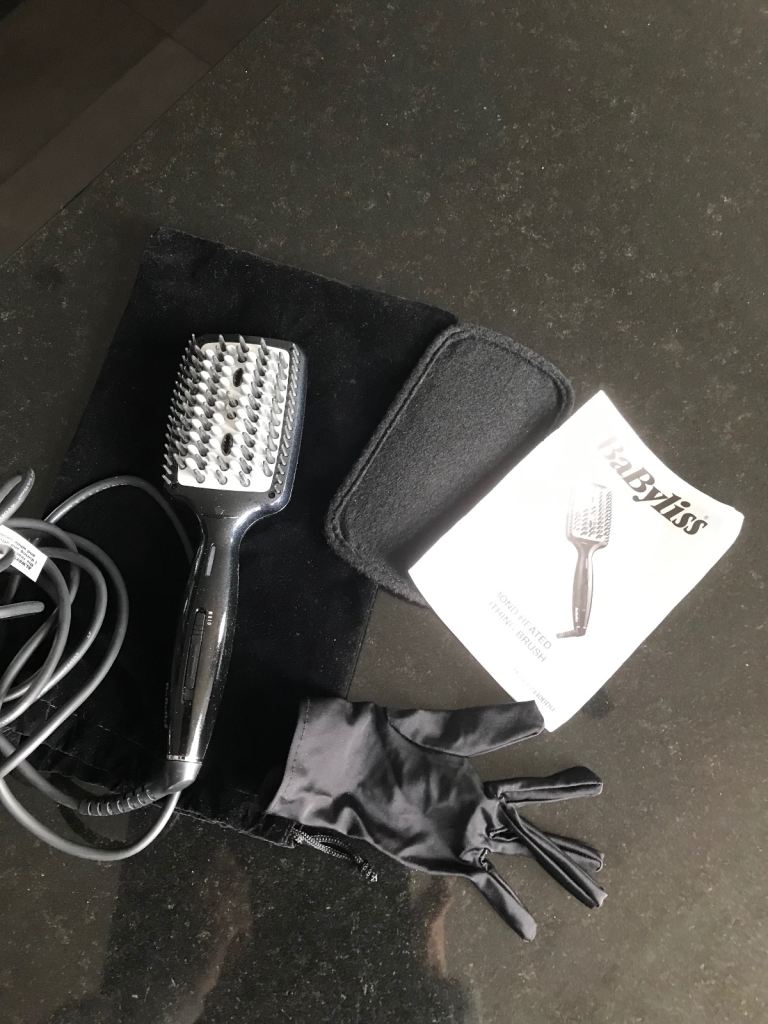 Babyliss heated brush with accessories