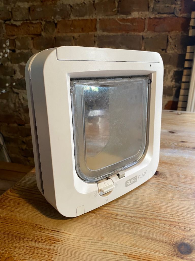 SureFlap Microchip Cat Flap for Small / Medium Cats White 