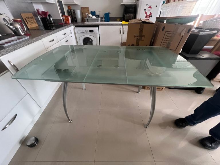 House clearance items Table & Chairs , Sideboard  , coffee table , tv unit 