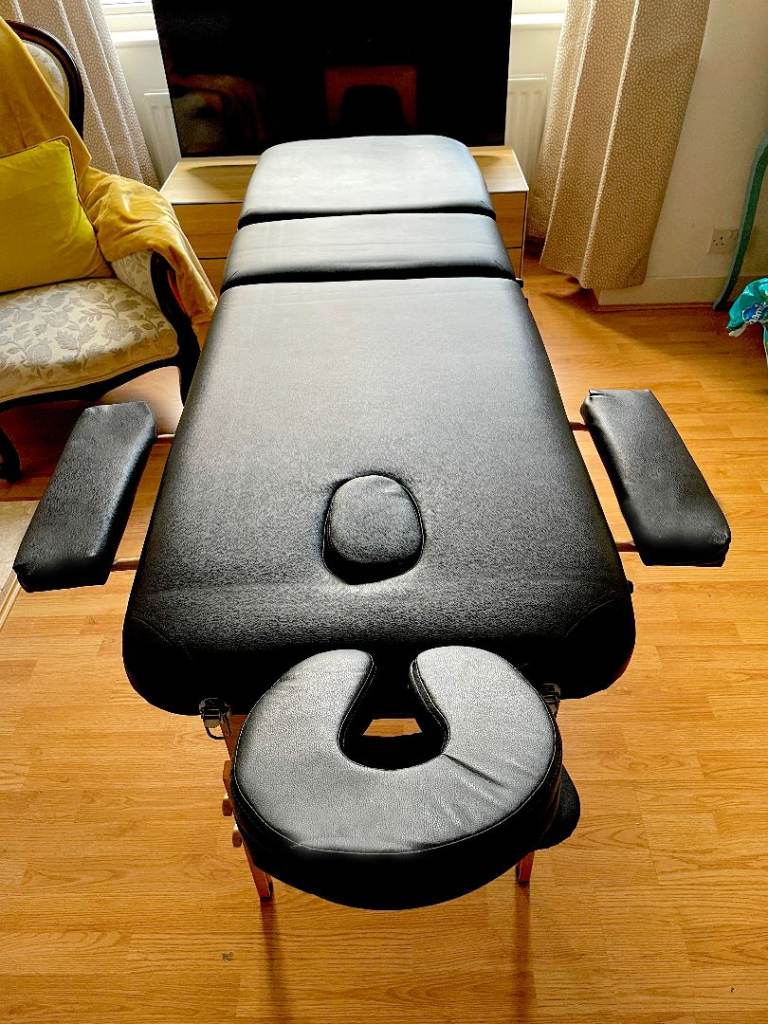 I can deliver - New condition Black JL Comfurni Portable folding Massage Table with all accessories