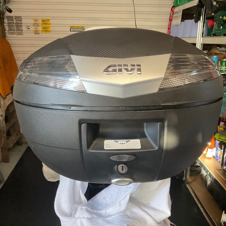 Givi top box