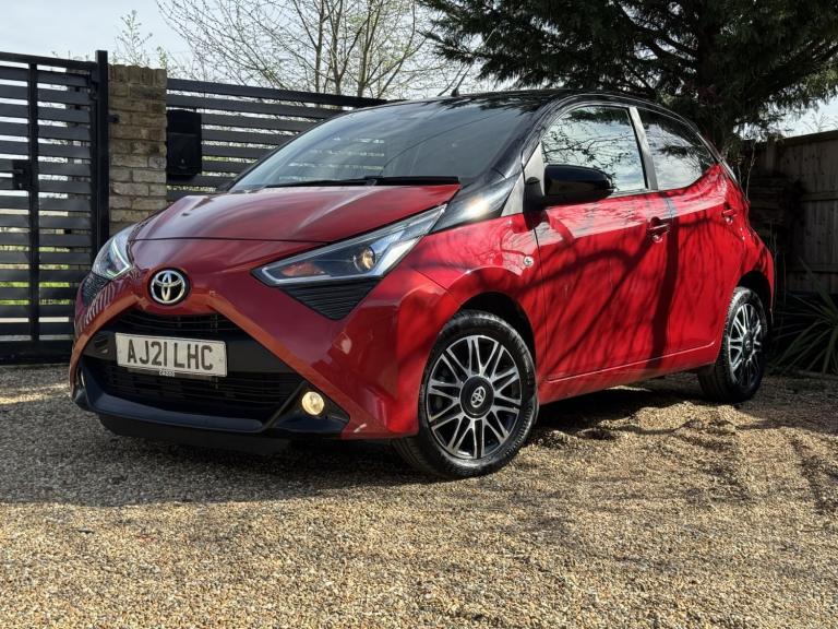 TOYOTA AYGO 1.0 VVT-i x-clusiv 2021