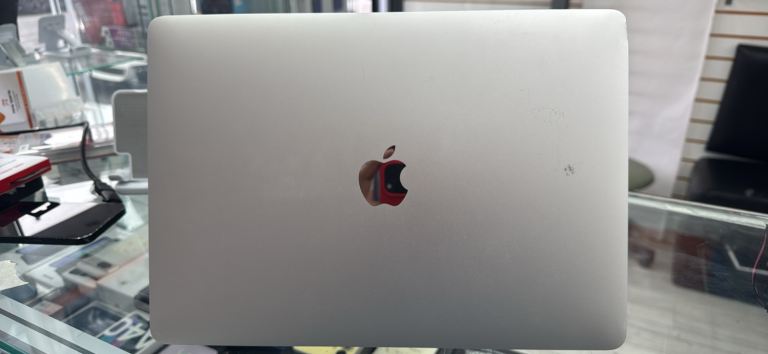 Apple MacBook Pro 2018 13-inch – Silver, Good Condition