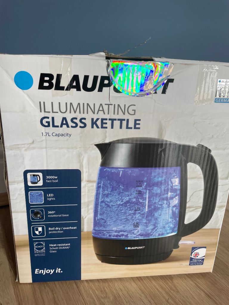 Blaupunkt Illuminating Glass Kettle 1.7L – In box with original packaging.