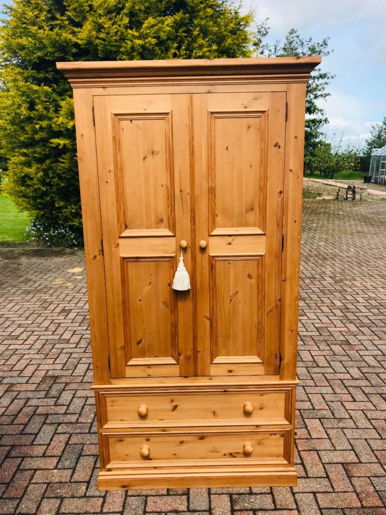 PINE DOUBLE DOOR DRAWER WARDROBE WITH 2 DRAWERS