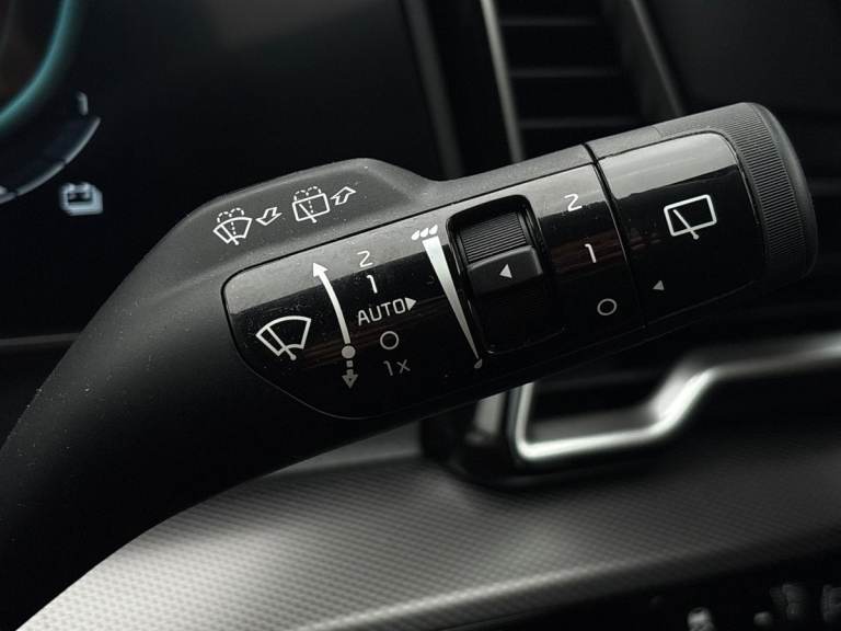 2025 Kia Sportage 1.6T GDi 207 HEV GT-Line 5dr Auto SUV PETROL/ELECTRIC Automatic