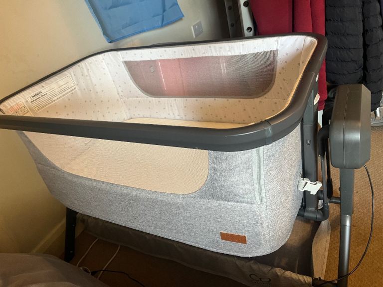 3 speed, auto rocking electric crib