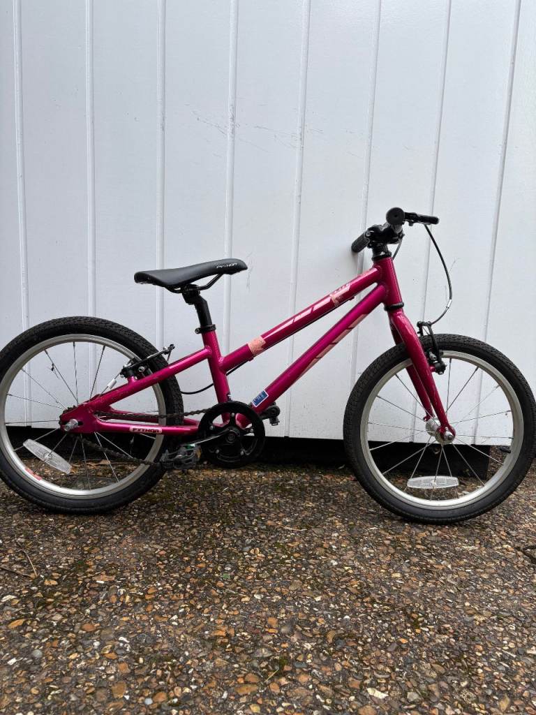Python Elite Lightweight 18-Inch Girls Bike