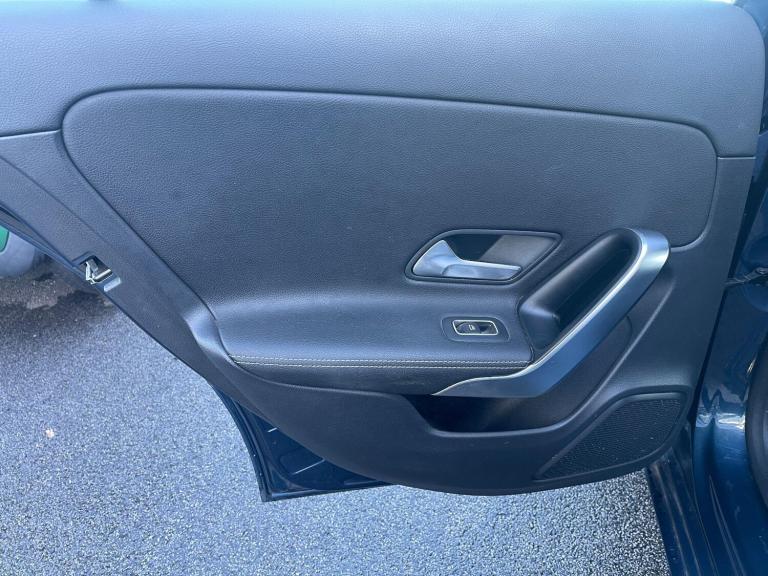 2020 Mercedes-Benz A-Class 1.3 A180 Sport (Executive) 7G-DCT Euro 6 (s/s) 5dr HATCHBACK Petrol Au...