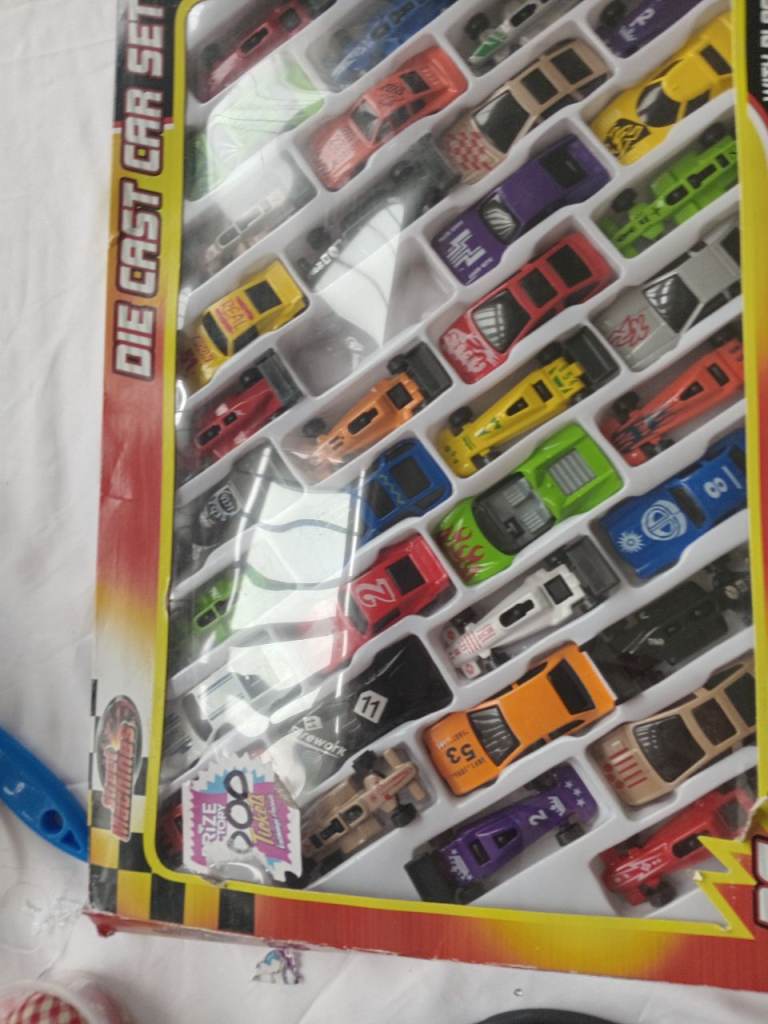 Street maghines die cast toy cars x 35