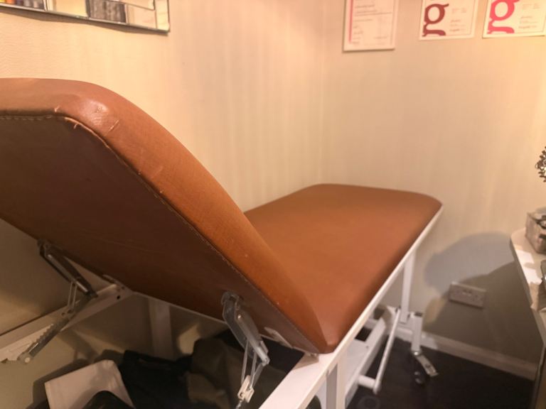 ✨ Professional Beauty / Massage Bed for Sale ✨