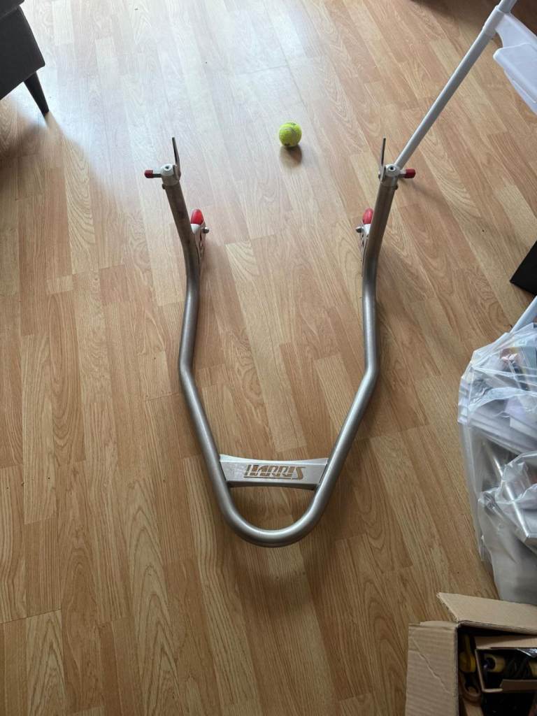 Harris rear stand