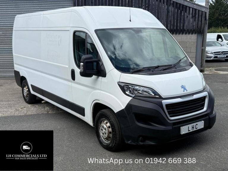 PEUGEOT BOXER 2.2 BlueHDi 335 Professional L3 H2 Euro 6 (s/s) 5dr 2020