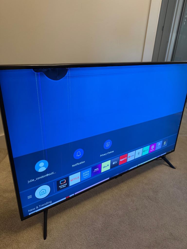 Samsung 43" UHD 4K HDR Smart TV UE43TU7000K Smart TV - Screen Damage, For Parts or Repair