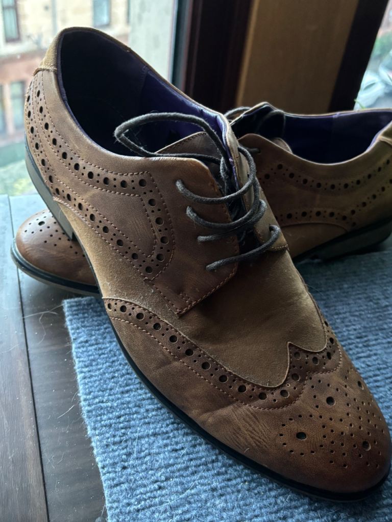 image for Tan men’s size 12/ more like 11