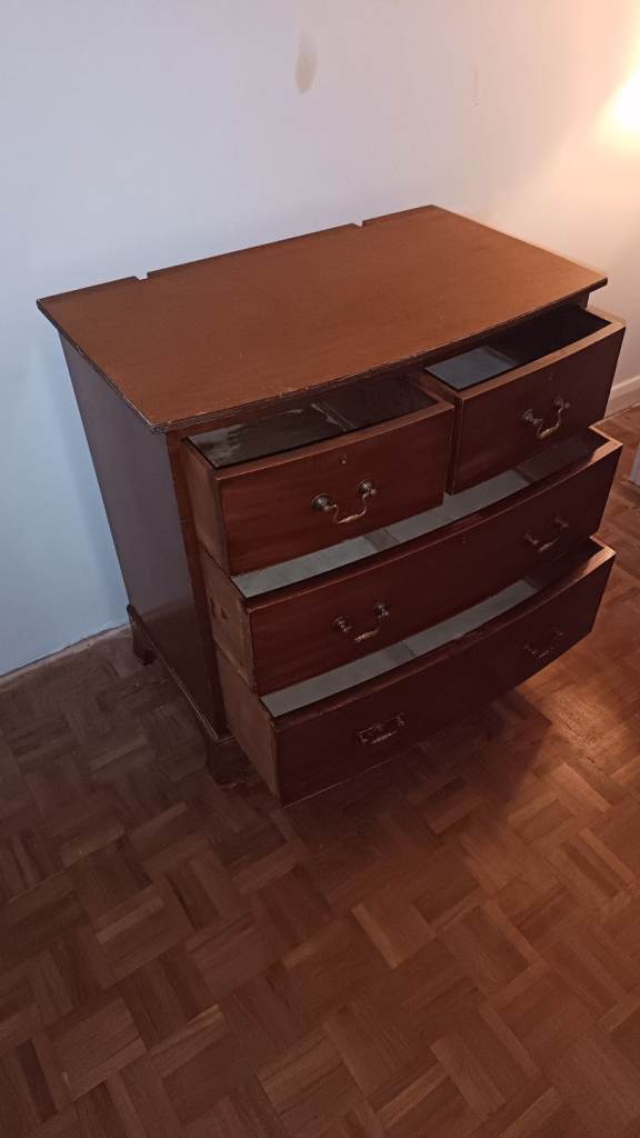 Antique bow fronted chest of drawers