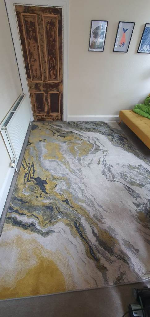 Marble effect rug