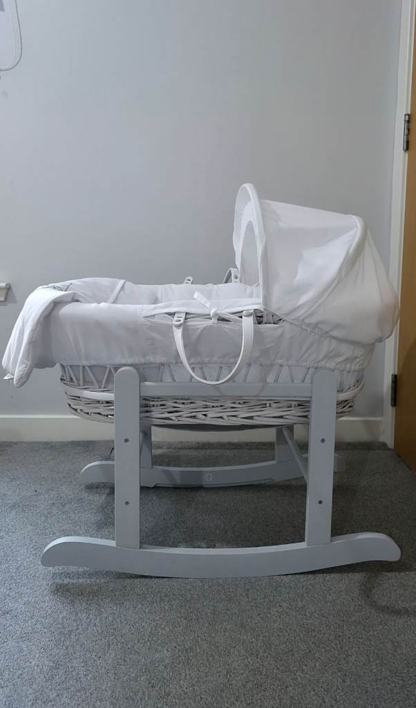 image for White Moses Basket & Rocking Stand