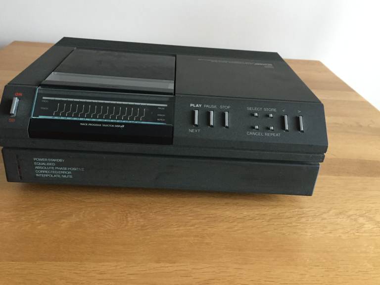 MERIDIAN Pro MCD PRO Compact Disc Player