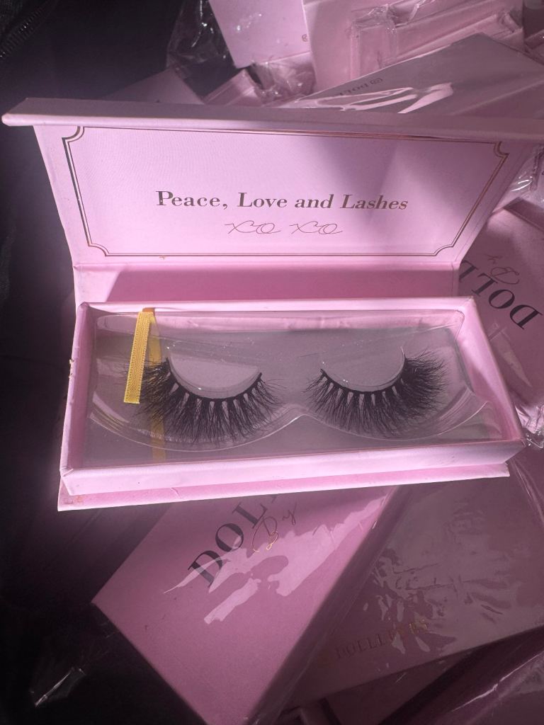 DOLL EYES False Eyelashes – Brand New