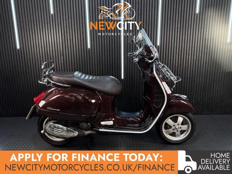 2011 Piaggio Vespa GTS 300 Super