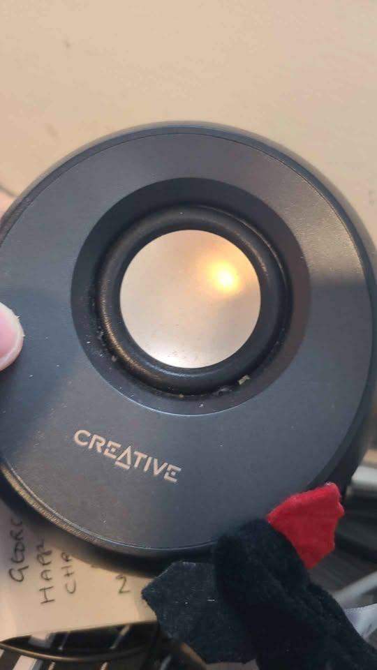 Computer aux speakers