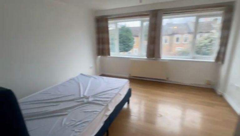 Spacious and Cosy 4 Bed House for Rent – SE25 4LW
