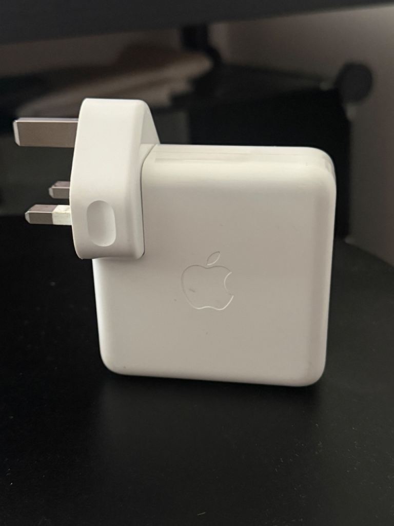 Apple 100-240V USB-C Power Adapter Charger Genuine