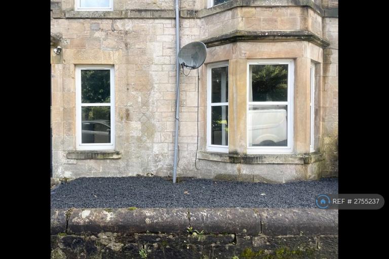 2 bedroom flat in Knoxville Road, Kilbirnie, KA25 (2 bed) (#2755237)