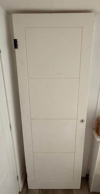 White Internal Door with Hinges – Good Condition