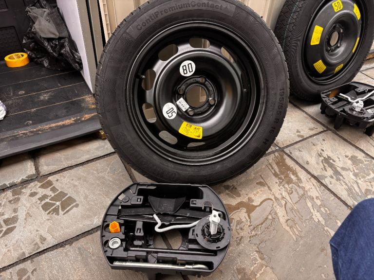 Spair wheel and tyre peugeot