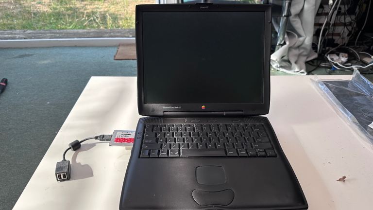 Macintosh PowerBook G3 vintage laptop
