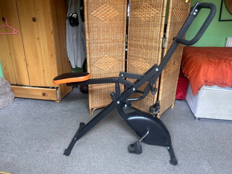 TOTAL CRUNCH Exercise Machine - Good Condition