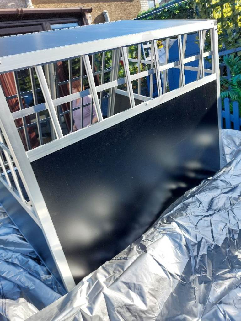 Xxl car dog crate