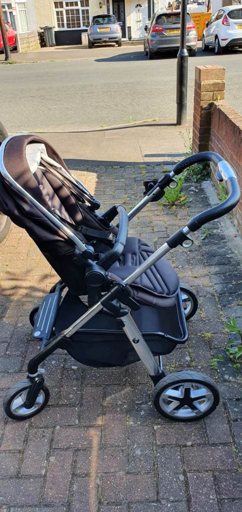 Immaculate, mint condition Silver Cross Pioneer Pram 