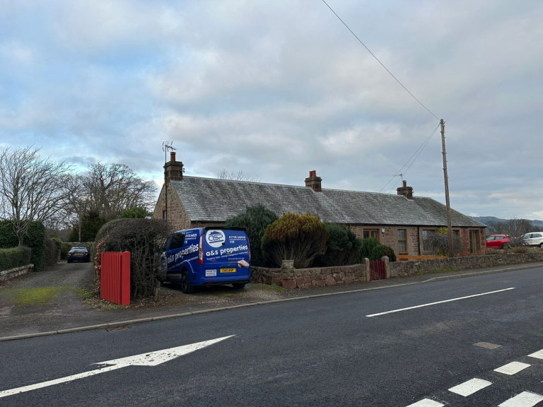 2 bedroom house in Ballendrick Cottage Forgandenny Bridge Of Earn, PH2 9HD