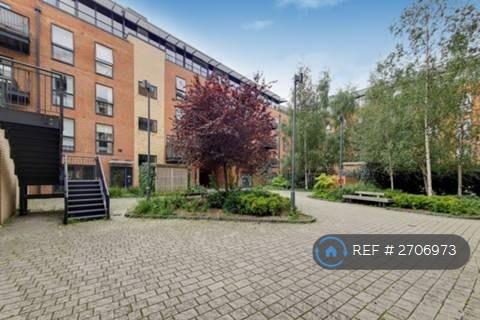 2 bedroom flat in Milles Square, London, SW9 (2 bed) (#2706973)