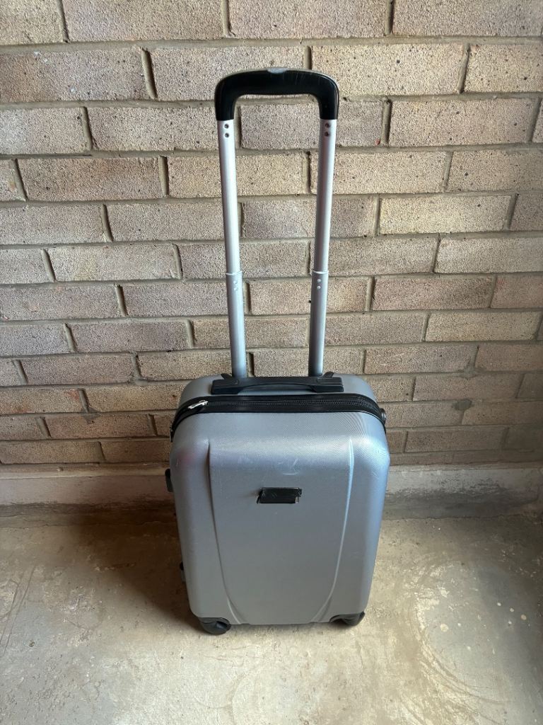 Classic Grey Cabin sized suitcase 
