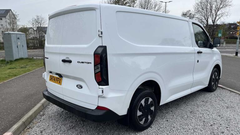 2024 Ford Transit Custom 2.5 PHEV 232ps H1 Van Trend Auto Van Plug-In Hy Automatic
