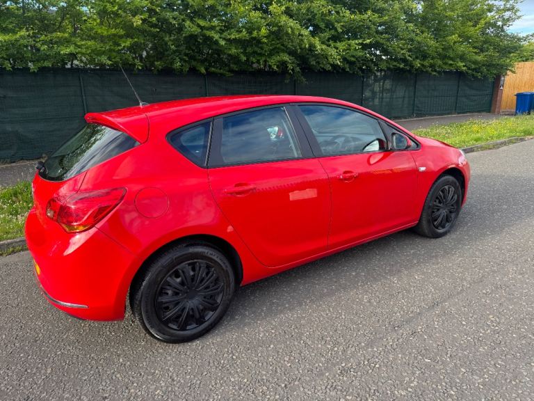 2012-12 PLATE - LOW INSURANCE 1.4 - VAUXHALL ASTRA  1.4 5 DRS *MOT- 1 YEAR  like ford focus mazda 3