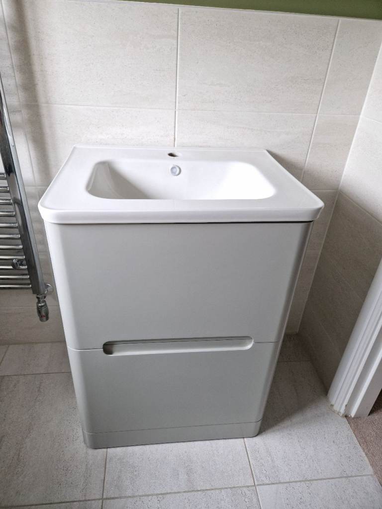 Dove Grey 600mm Vanity Unit & Sink
