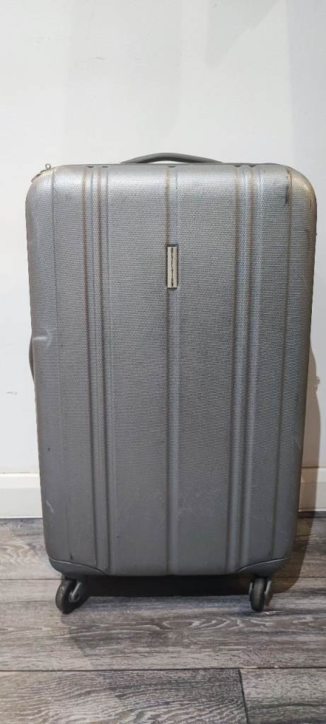 Revelation medium check-in suitcase 